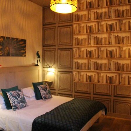 Une Chambre En Ville Saintes Exterior foto