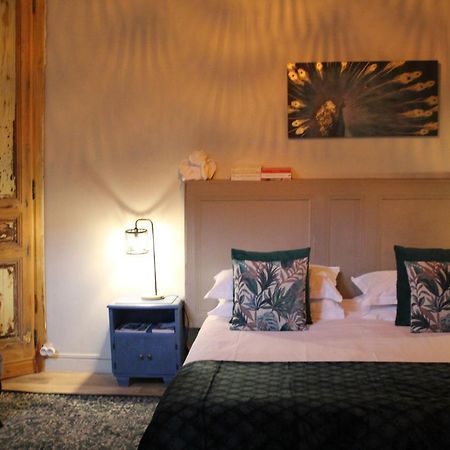 Une Chambre En Ville Saintes Exterior foto