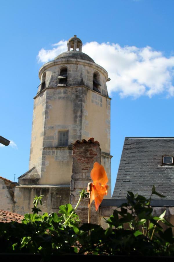 Une Chambre En Ville Saintes Exterior foto