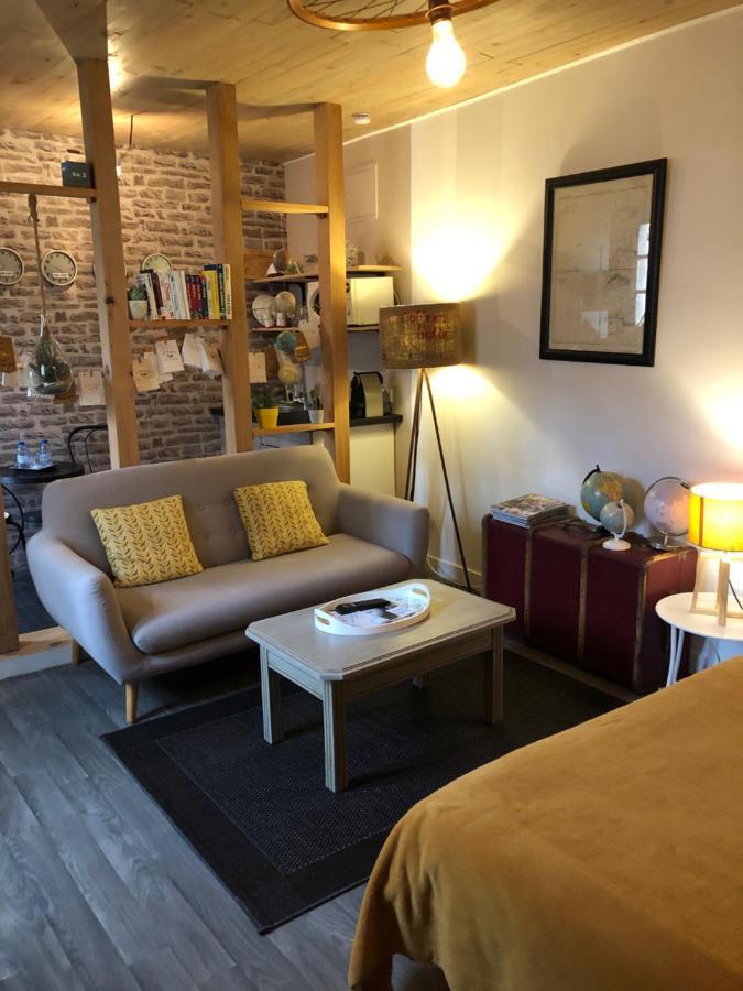 Une Chambre En Ville Saintes Exterior foto